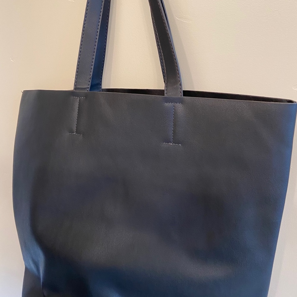 Gray Tote - Picture 2 of 3